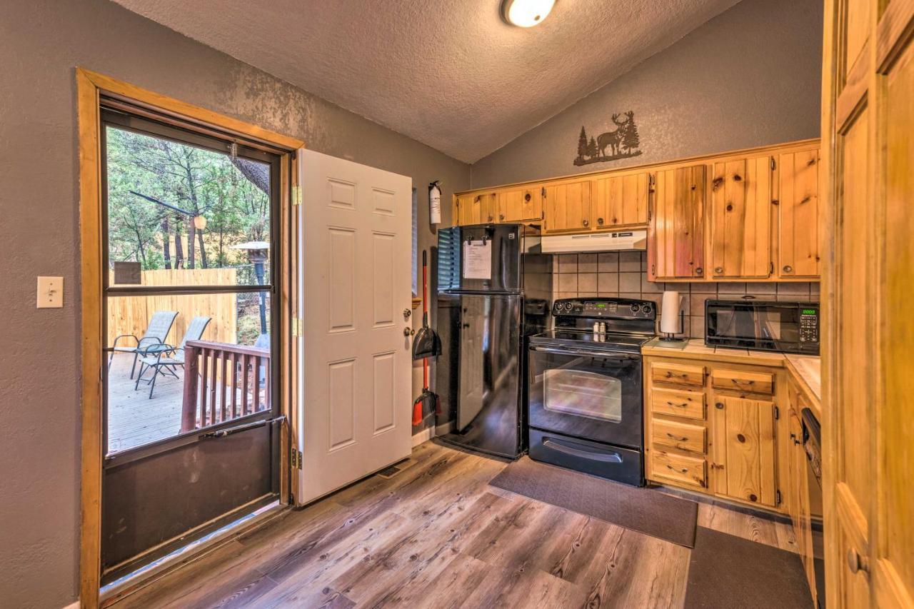 Rustic Ruidoso Cabin With Large Deck And Grill! Exterior photo